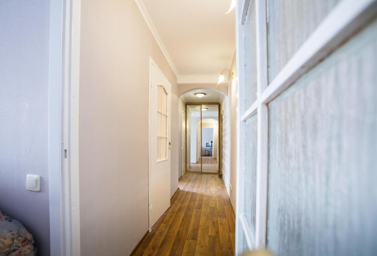 Apartment Near Metro Pecherskaya เคียฟ ภายนอก รูปภาพ